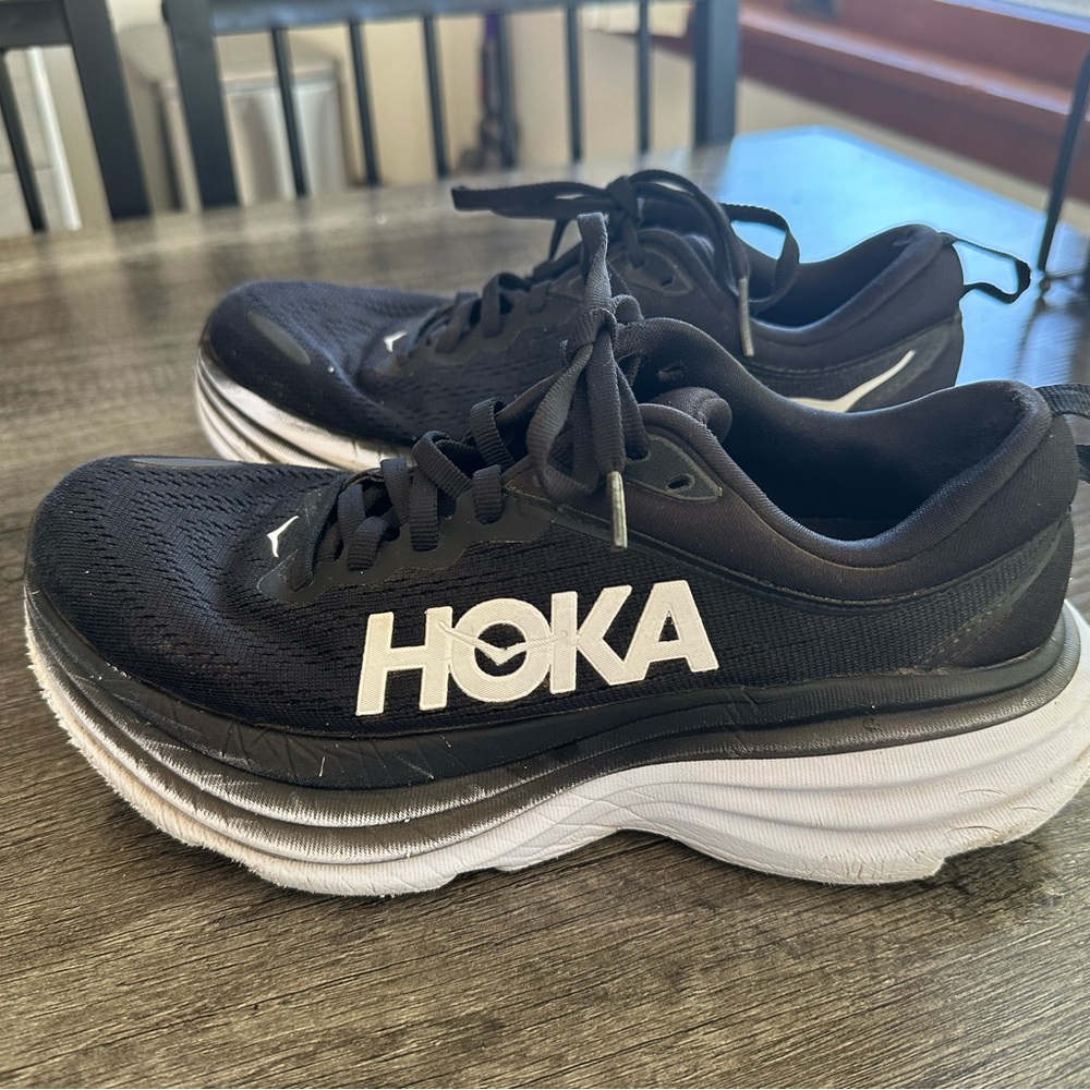 HOKA Bondi 8 Sneakers women’s size 6